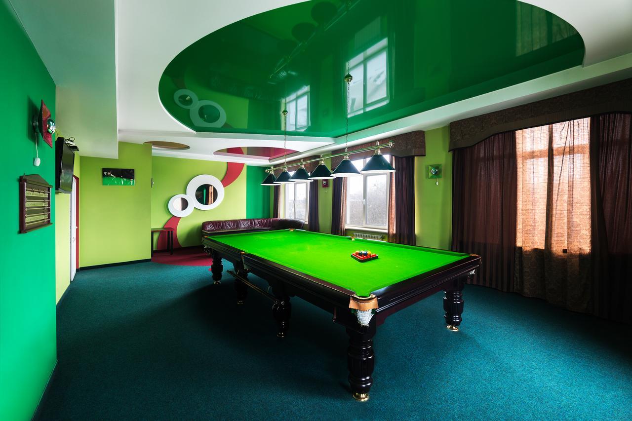 Snooker Hotel Lviv Exterior photo