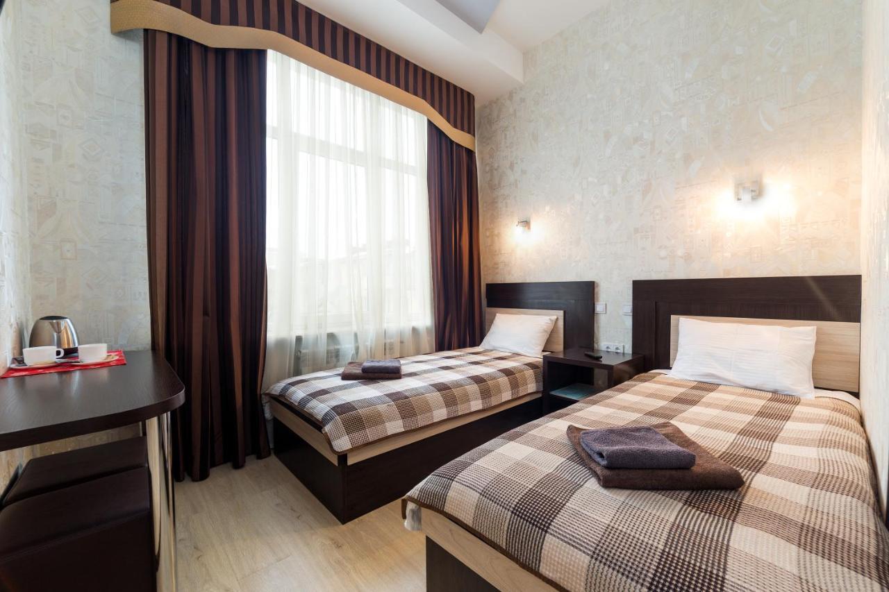 Snooker Hotel Lviv Exterior photo