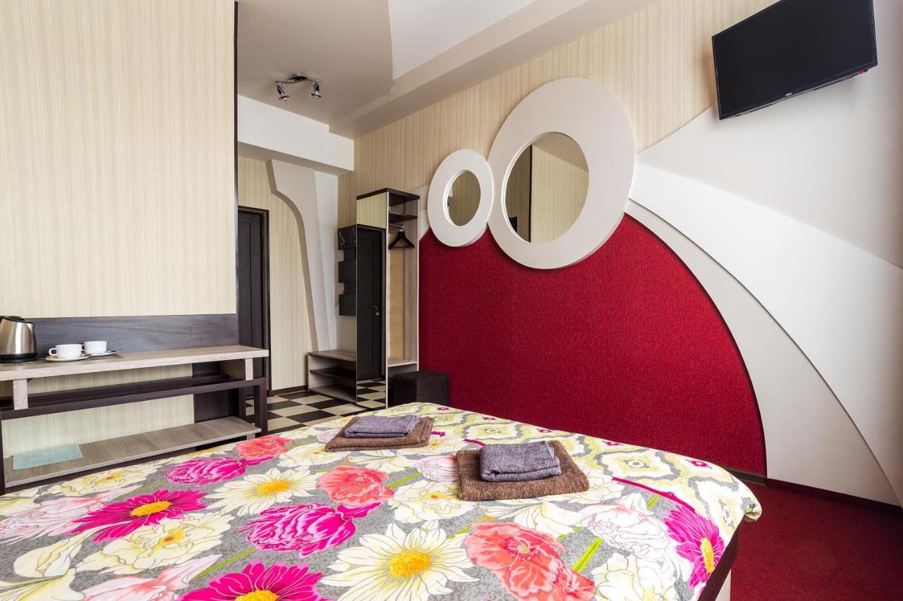 Snooker Hotel Lviv Exterior photo